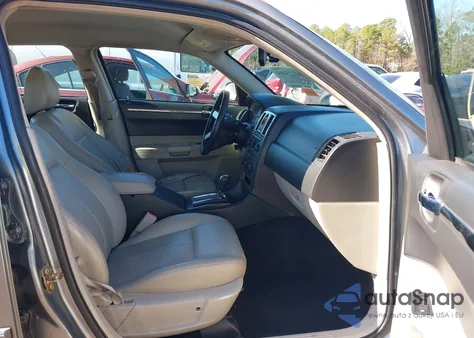 2006 Chrysler 300 Touring z USA, uszkodzony, nr VIN 2C3LA53G06H454645